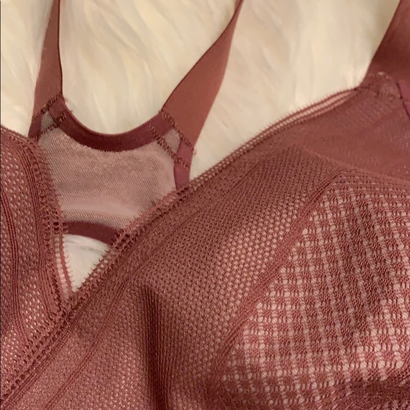 🔛💜FLASH SALE⚡️ Lululemon sports bra - Picture 4 of 8